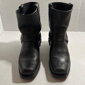 Pre-loved Frye Women’s Black Harness 8R pull on Square Toe Boots